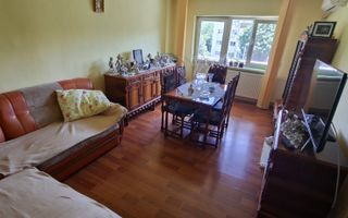 Apartament decomandat 3 camere - zona Torontalului - Poză 1