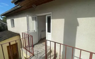Casă spațioasă + Casă de oaspeți. Ideală pentru 2 familii! - Poză 13