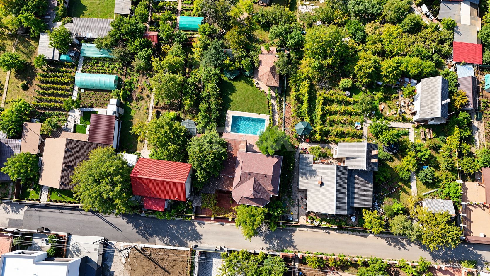 CASĂ CU PISCINĂ, SAUNĂ ȘI VEDERE PANORAMICĂ – TOHATIN - Poză 42