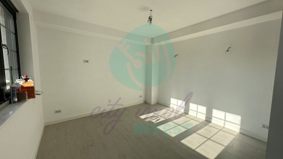 Casa NOU RENOVATA la 5 minute de metrou - Poză 8