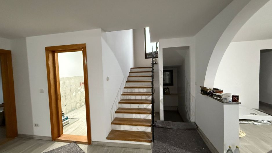 CASA DE INCHIRIAT RADAUTI | IDEAL PENTRU CRESA DE COPII | - Poză 9