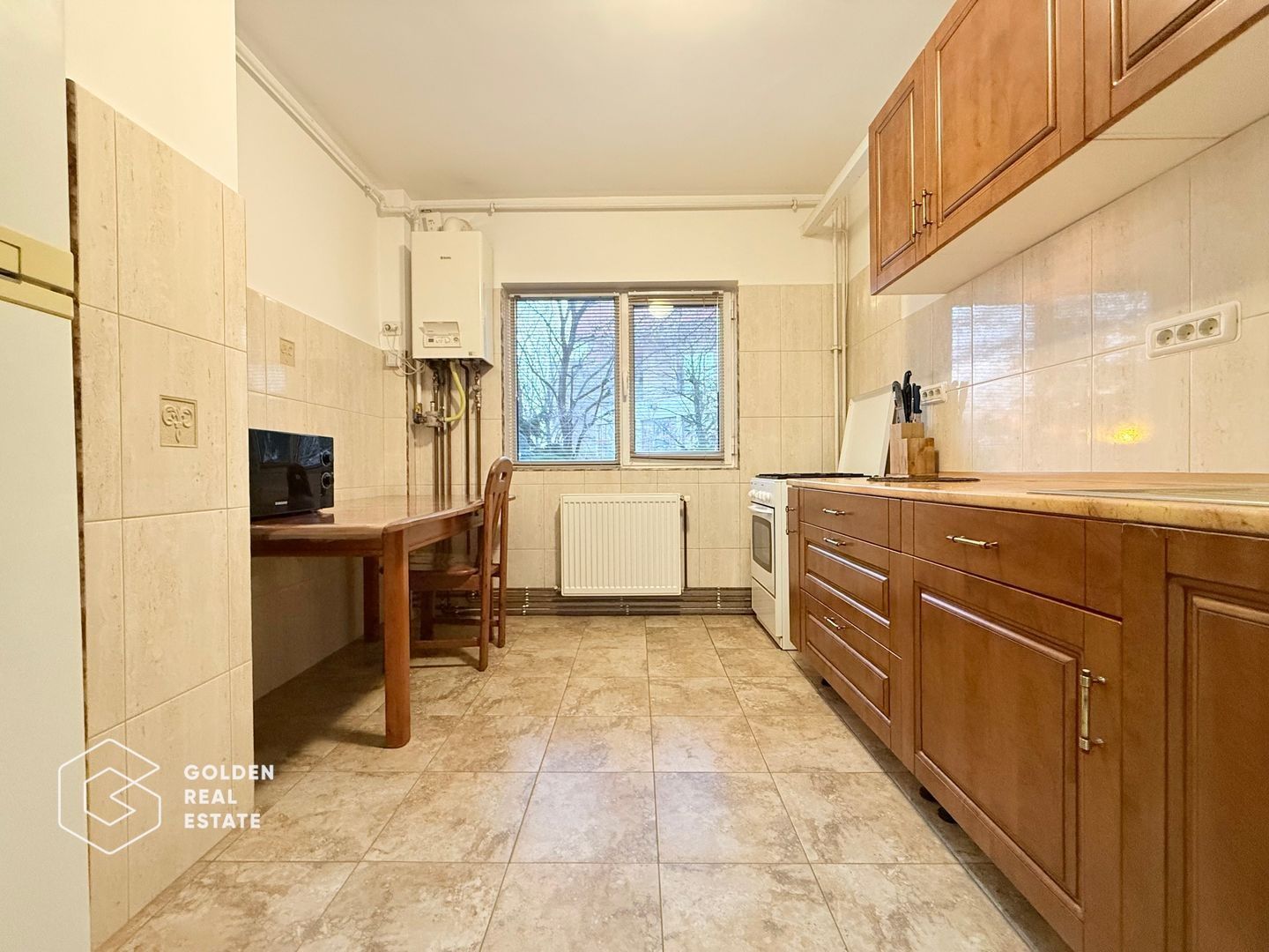 Apartament 2 camere, etaj 1, zona Polivalenta, decomandat - Poză 4