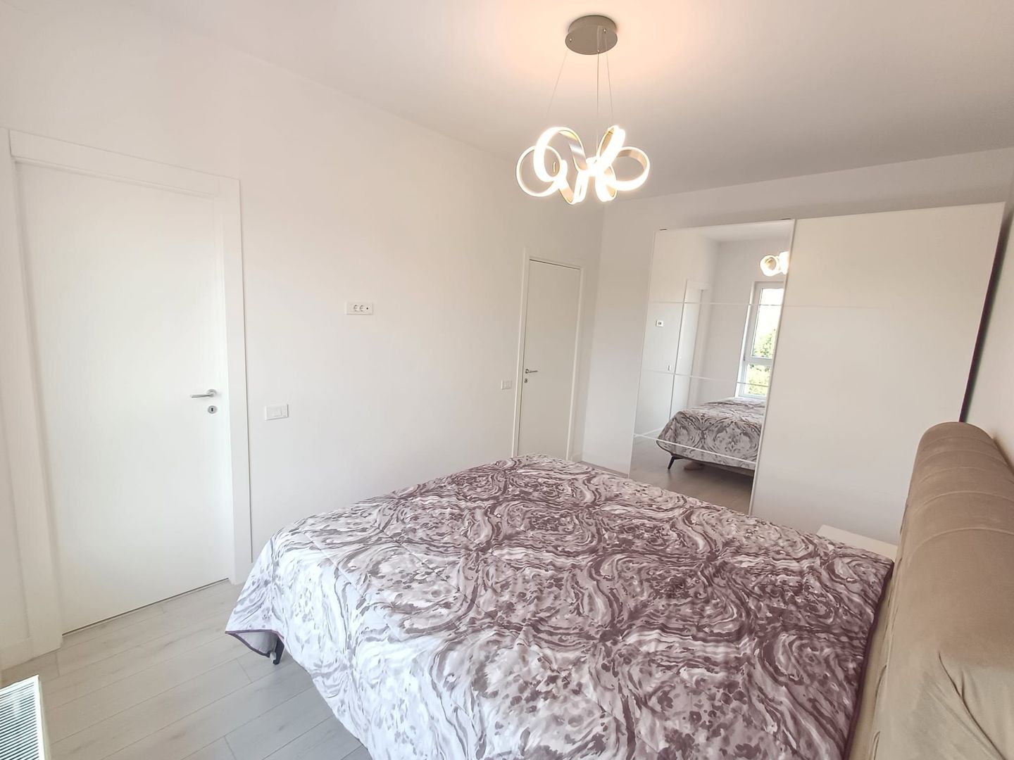 Apartament 3 camere Central District Fizicienilor Camil Ressu I.O.R. - Poză 8