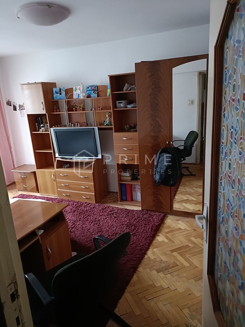 Apartament 2 camere, zona 7 Noiembrie, lângă UMFST - Poză 3