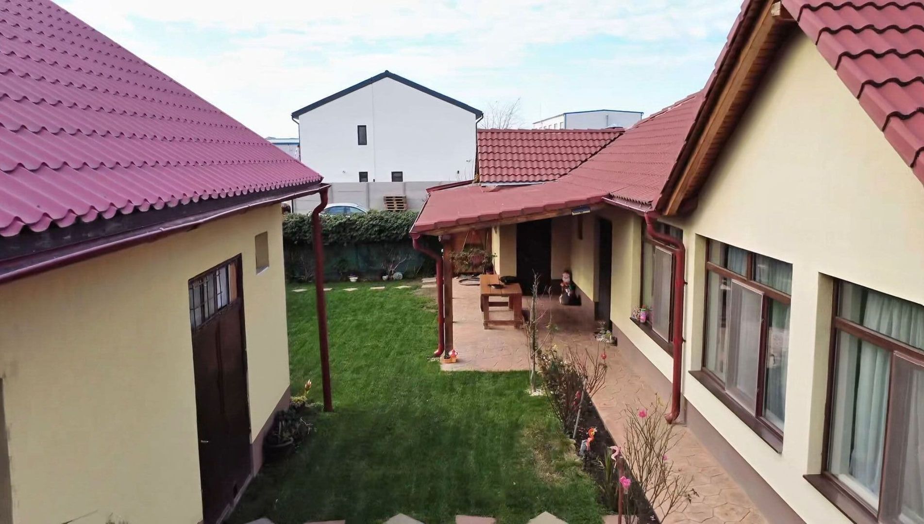 COMISION 0% | Casa Individuala + Garaj de Vanzare | Sacalaz | Central - Poză 2