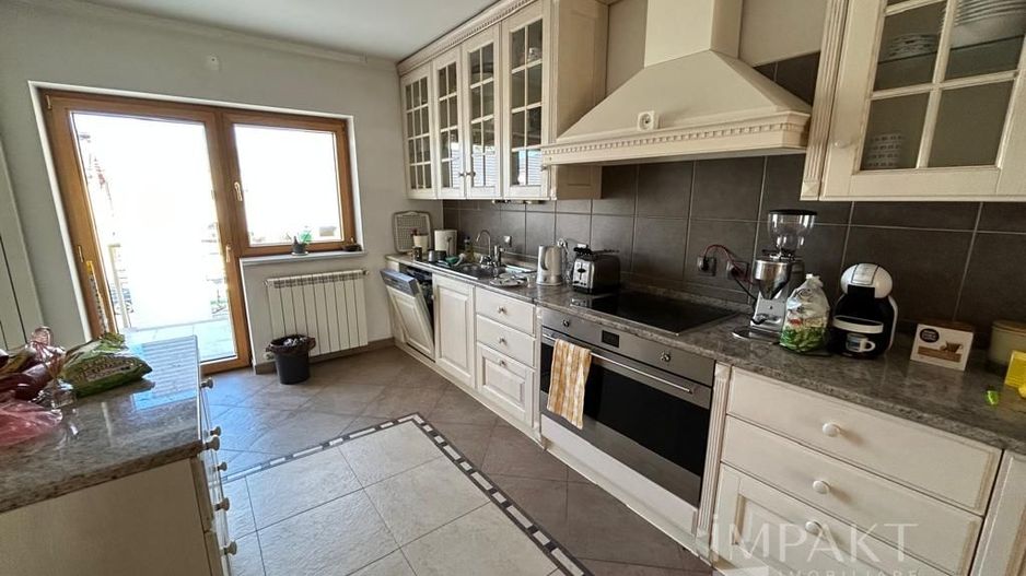 Vila individuala de lux de inchiriat, in cartier Gruia aproape de Cetatuie! - Poză 14