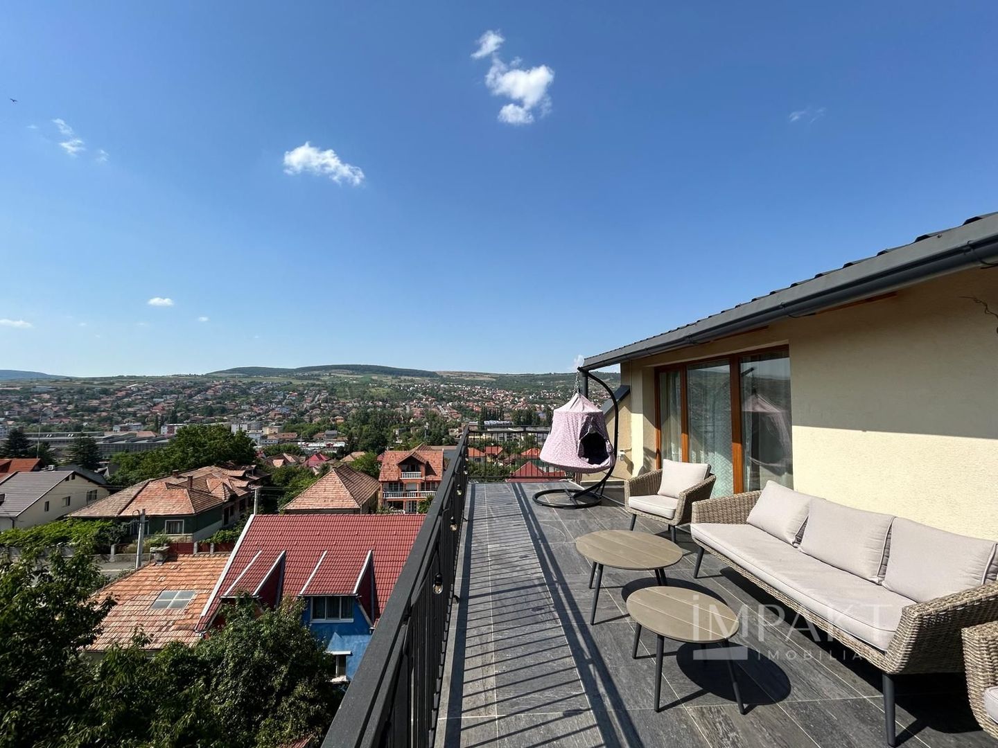 Apartament in bloc nou, parcare + terasa, zona stadionului CFR! - Poză 1