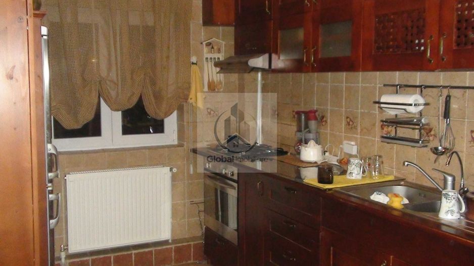 Inchiriez apartament 2 camere, Teiul Doamnei - Poză 2