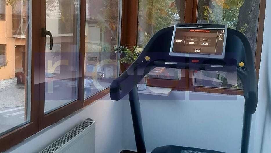 DE VANZARE APARTAMENT 4 CAMERE + CURTE | ZONA CENTRALĂ - Poză 9