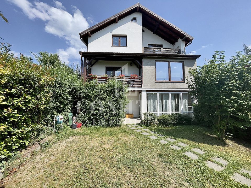 Casă cochetă cu teren generos și panoramă Chinteni - Poză 28