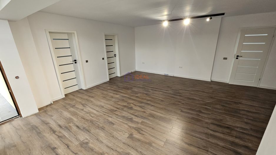 Apartament cu 3 camere si terasa, LA CHEIE 112 mp utili, zona Turnisor - Poză 4