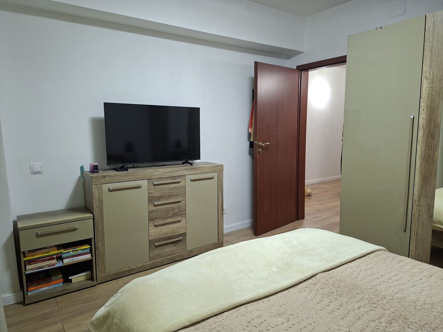 Apartament generos 2 camere - Delta Vacaresti - la 9 min Mall SunPlaza/ metrou. - Poză 7