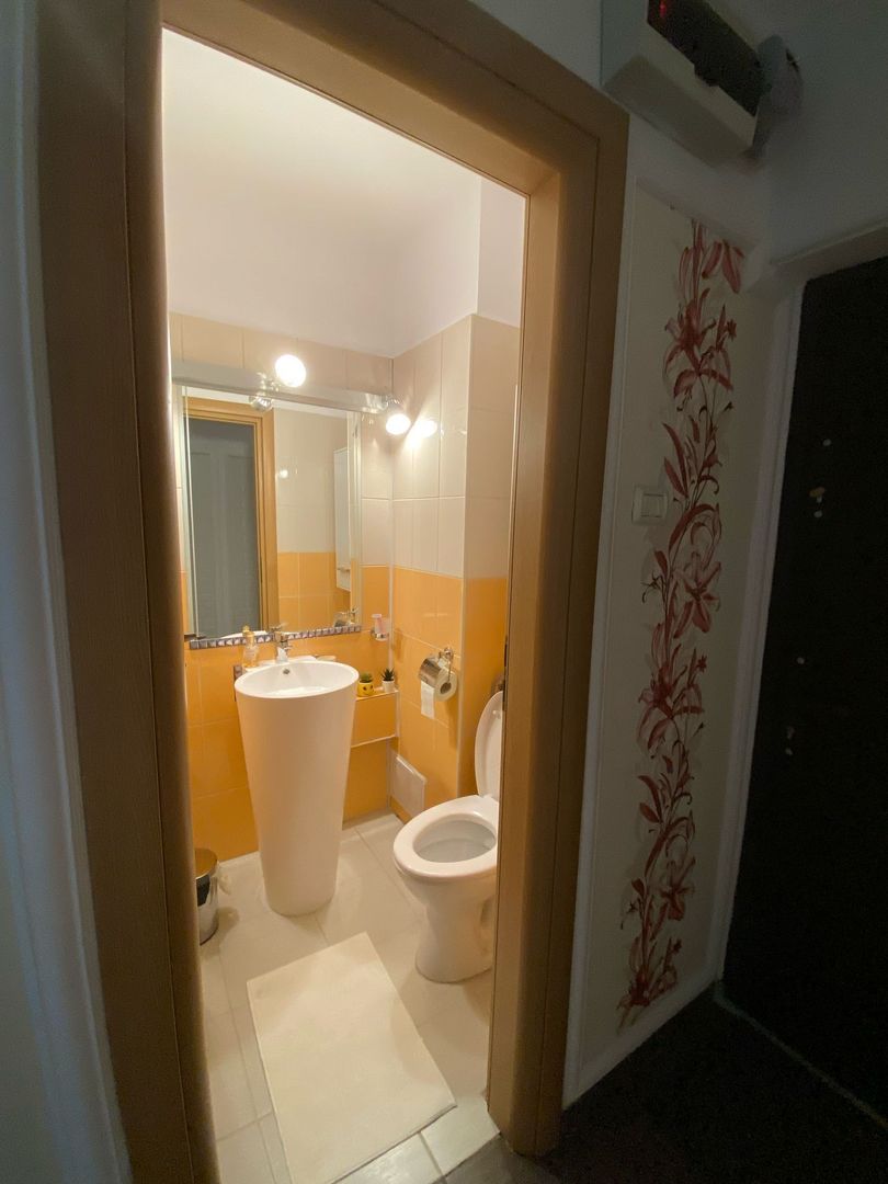 Vand apartament 3 camere  zona Stefan cel Mare - Poză 12