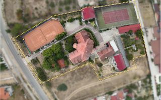 Complex turistic pe un domeniu de 5.375 mp | Sânmartin - Poză 1