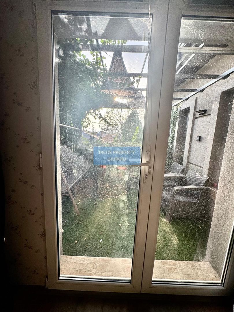 Casă de vânzare pe strada Tudor Vladimirescu - Poză 14