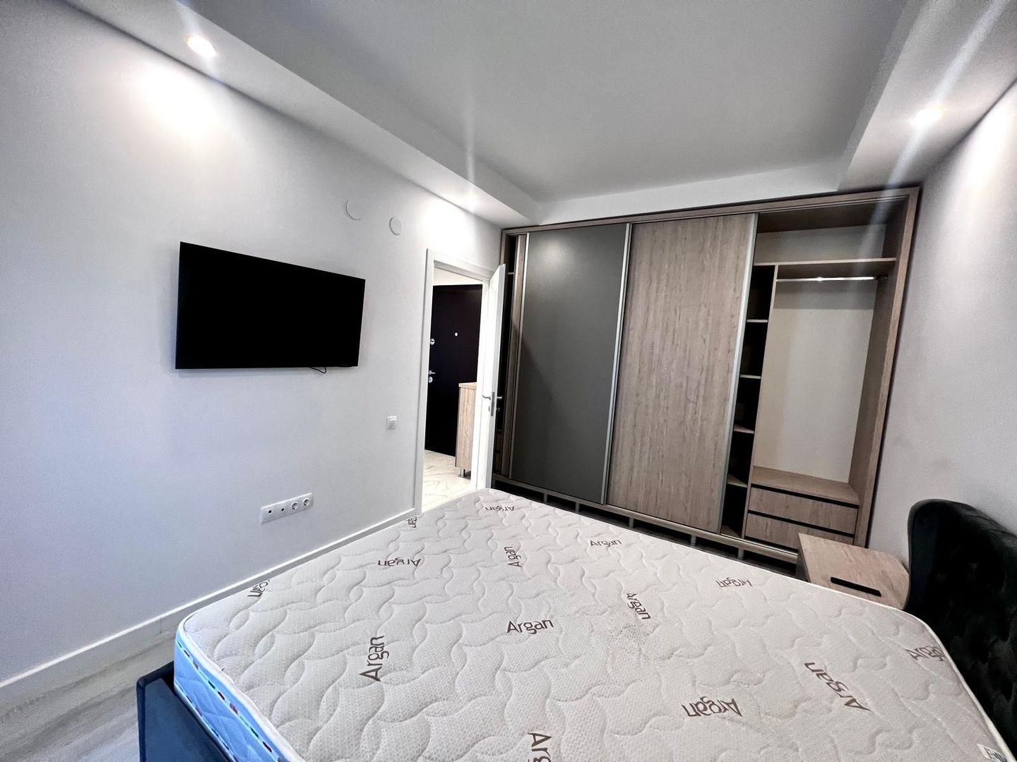 Apartament tip studio de inchiriat in Cosmopolis - Poză 10