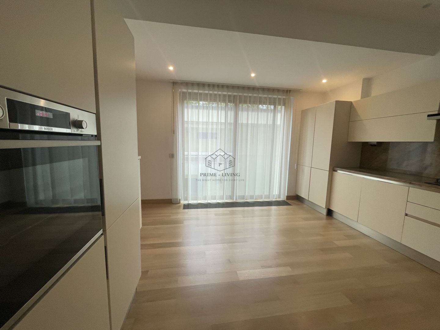 APARTAMENT LUX CU 3 CAMERE, SPATIOS, LA INCHIRIERE IN ZONA PRIMAVERII - Poză 15
