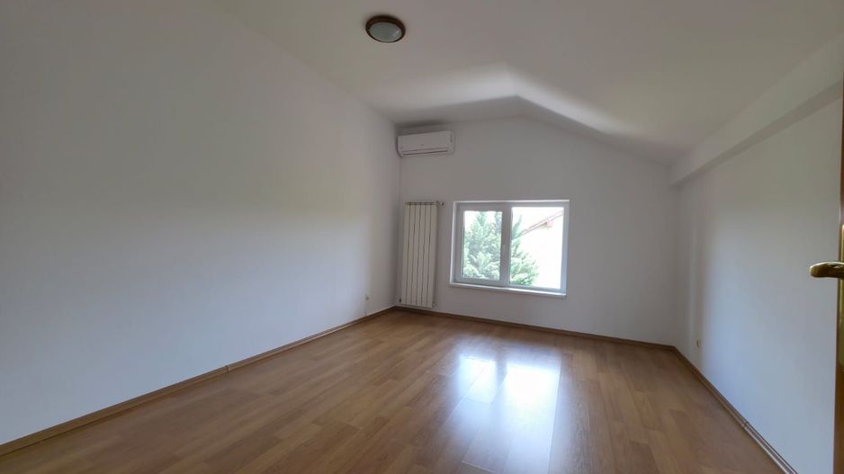 Vilă de inchiriat 5 dormitoare curte 300 m Iancu Nicolae Baneasa - Poză 20