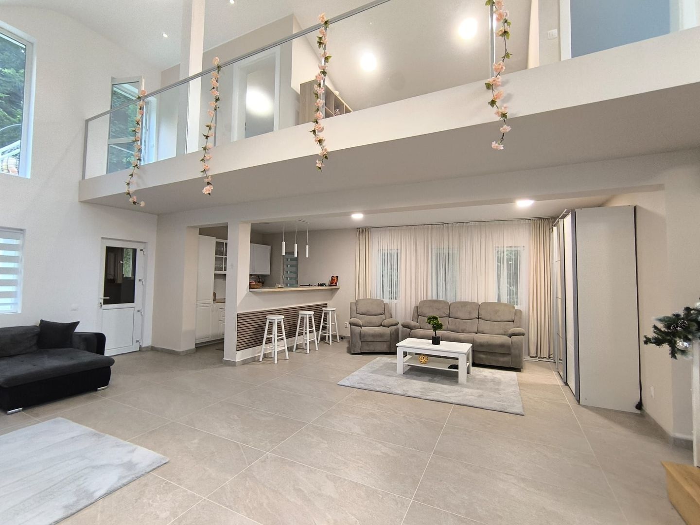 Casa noua Capusu Mare la marginea padurii - Poză 8