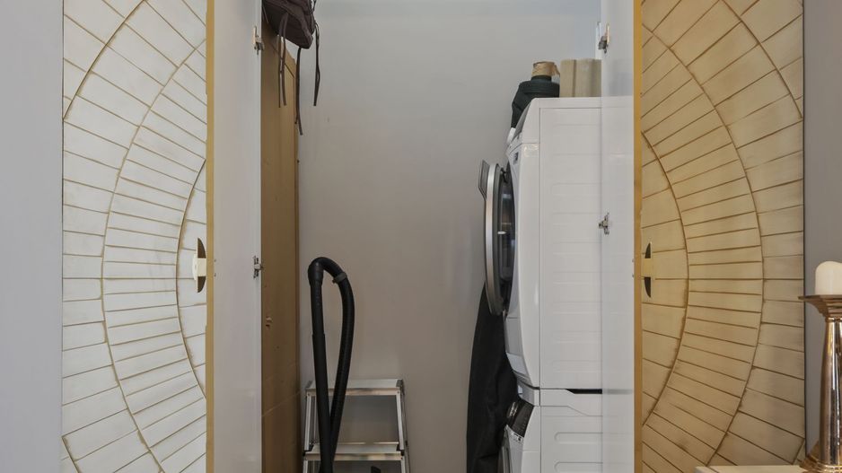 CASA COMPLET RENOVATA || 2 CAMERE|| 2 BAI || CENTRALA PROPRIE - Poză 11