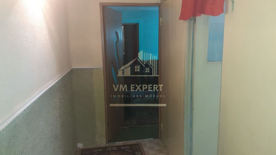 APARTAMENT 3 CAMERE, ETAJ 3, ZONA VISOI CAMPULUNG - Poză 4