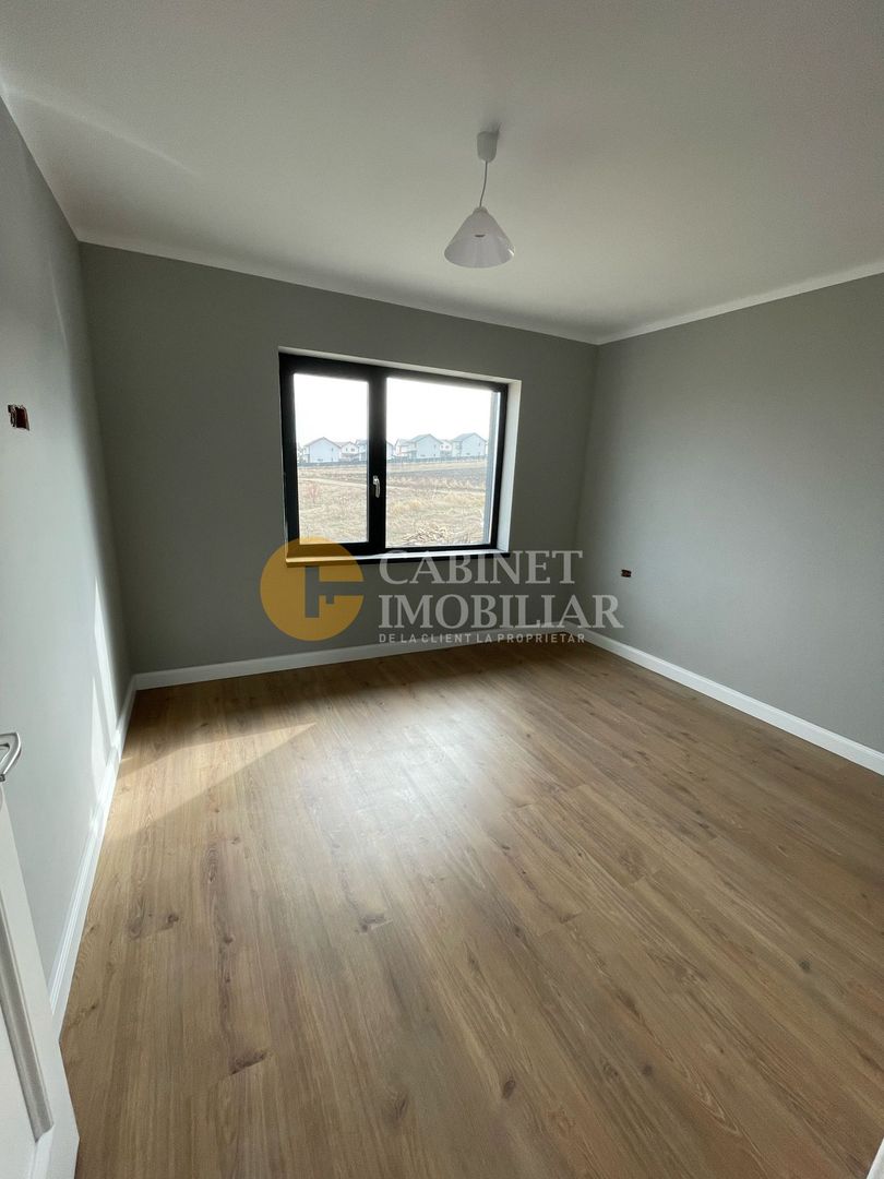 Vila 4 Camere Rediu - Poză 14