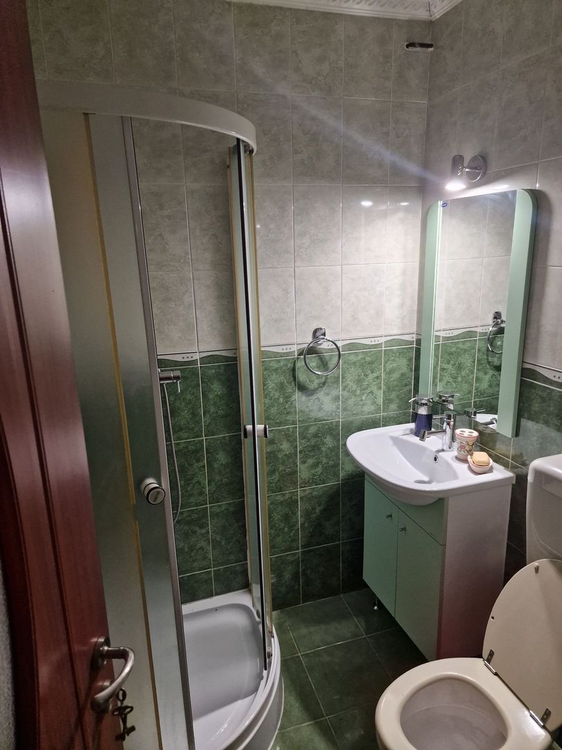 Vând apartament 3 camere - Poză 6