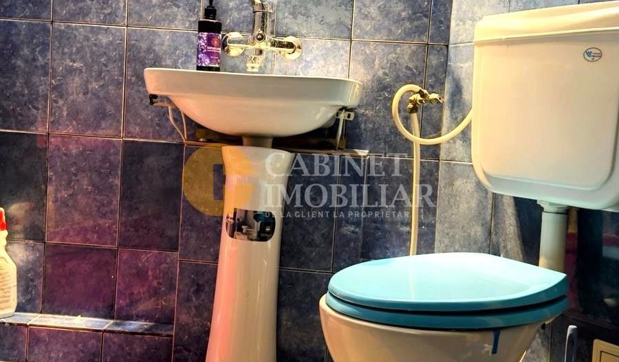 4 CAMERE DECOMANDAT + 2 BAI - 84 MP -Zona Galata - Poză 7