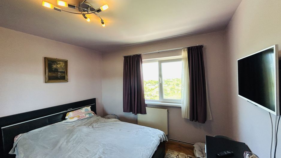 Apartament decomandat, cu 3 camere, 2 bai, 2 balcoane - Zona Strand - Poză 18