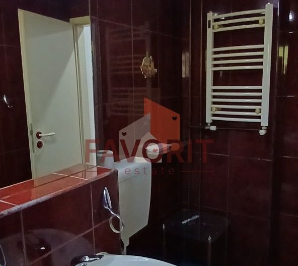 1 camera | etaj 1 | mobilat si utilat | zona excelenta | - Poză 8