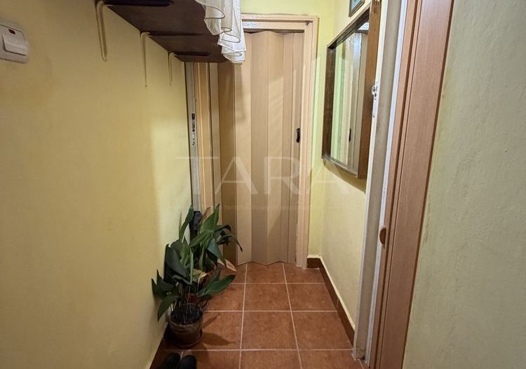 Apartament cu 2 camere, etaj 1, zona Interservisan. - Poză 2