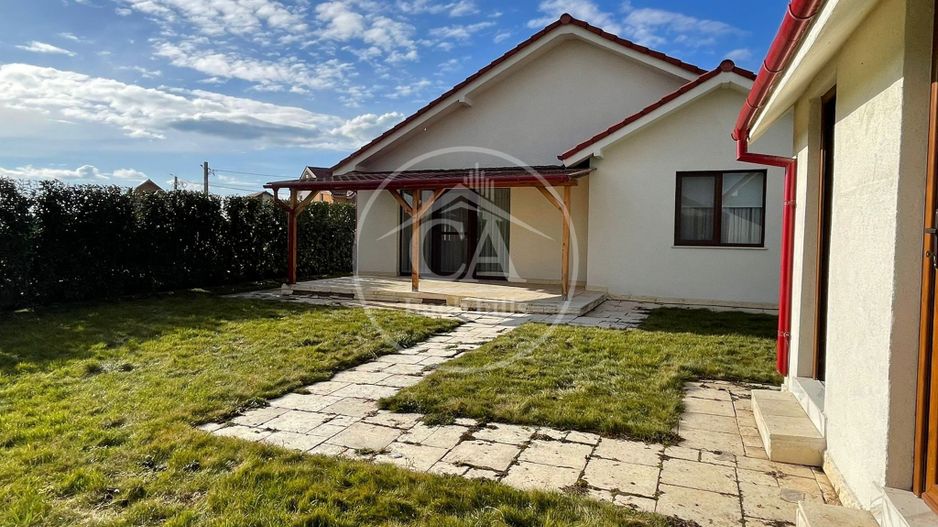 Casă de vanzare  cu 4 camere în Santandrei, Oradea. - Poză 22