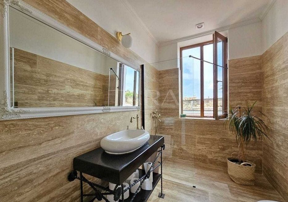 Apartament deosebit cu 3 camere, Ultracentral - Poză 6