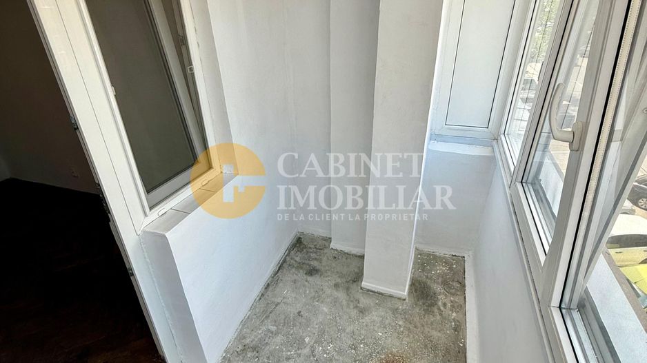 4 Camere Decomandat -  Etaj 2 - Bloc 1981 - Zona Galata - Poză 3