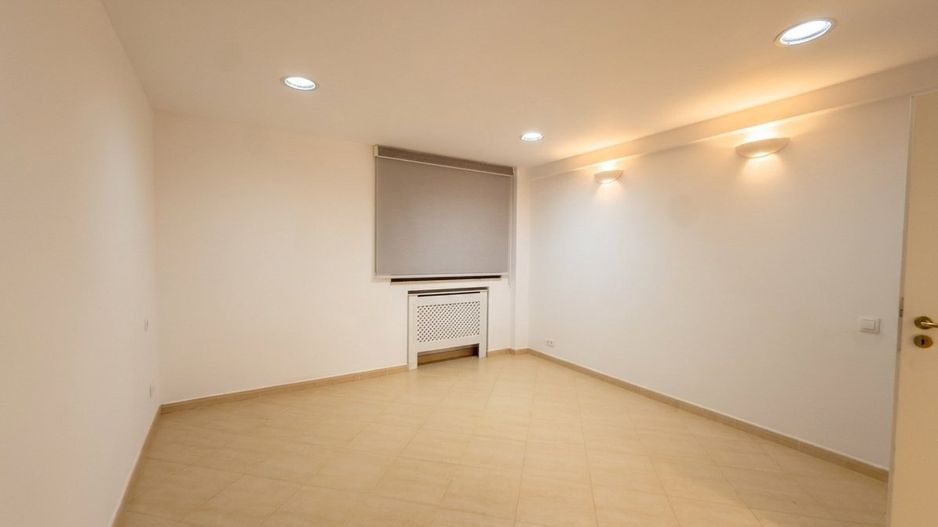 Apartament decomandat în centrul Bucureștiului - Poză 9