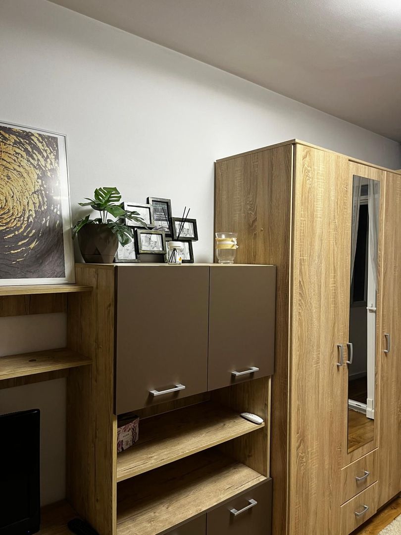 Garsonieră vis-a-vis de metrou Titan, mobilată complet, etaj 4/10 - Poză 4