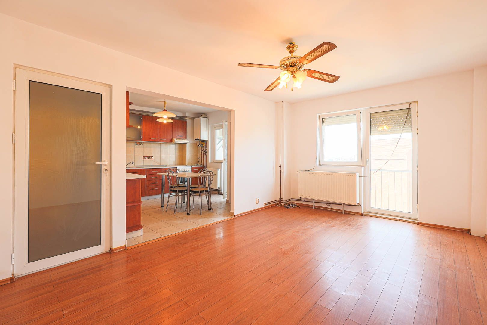 REZERVAT! Apartament cu 2 camere în zona UTA, termoizolat. 65.400 € - Poză 3