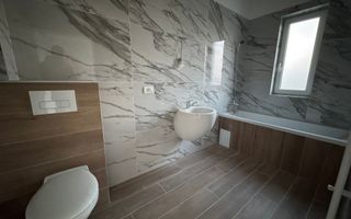 Etaj 1. Decomandat. Cu 2 bai - Poză 11