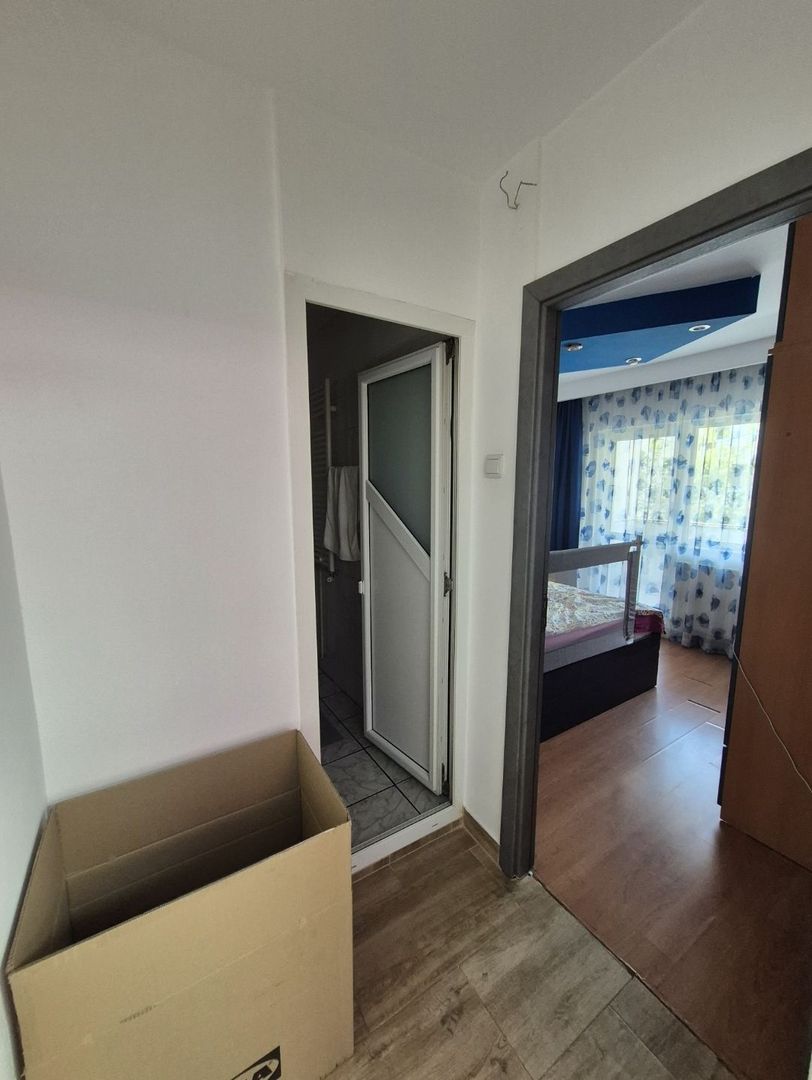 Ap decomandat 4 camere , 2 bai si 2 balcoane-zona Colentina bloc 1986 - Poză 19