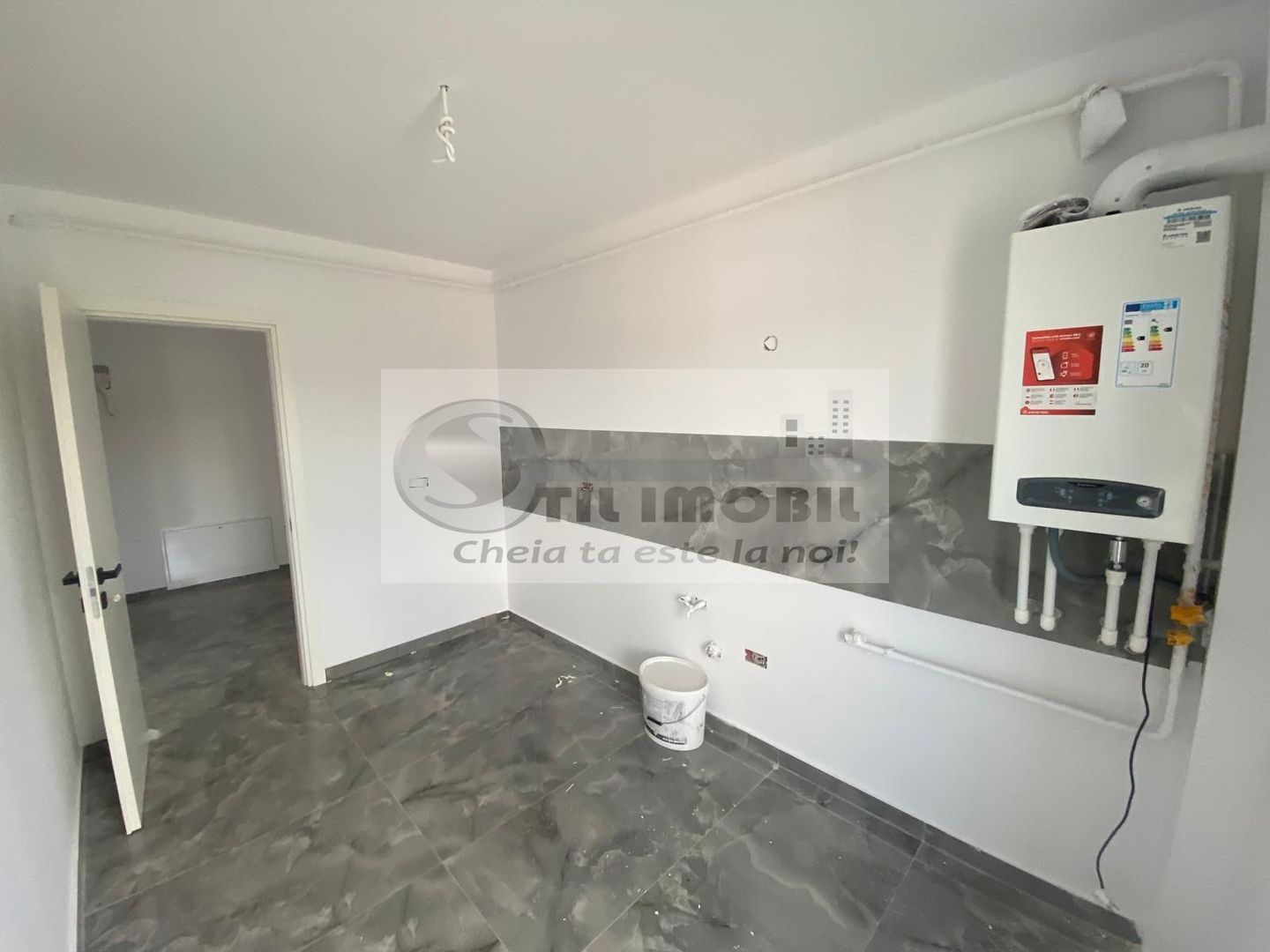 Apartament 2 camere, decomandat, Bucium-Visan, 61mp, pret promotional - Poză 8
