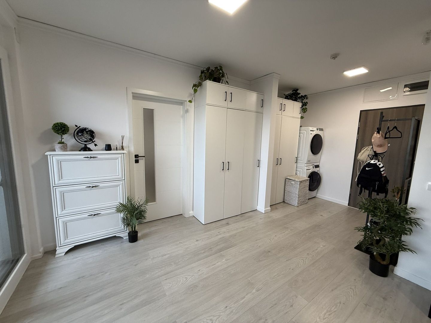 Ap. 2 cam, terasa, parcare, West Residence. 120.900 E neg. Comision 0 - Poză 10