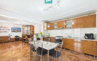 Casă complet modernizată, P+1 în Buteni, Arad - Poză 49