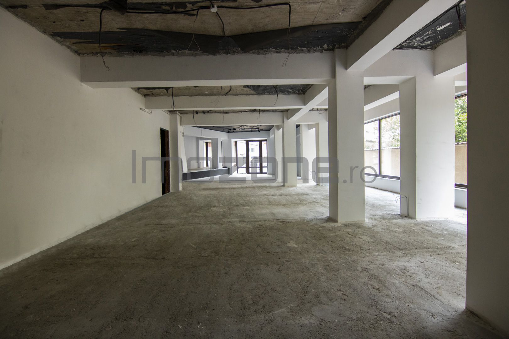 UVERTURII 147 SPATIU COMERCIAL STRADAL 50mp la parterul unui bloc nou - Poză 7