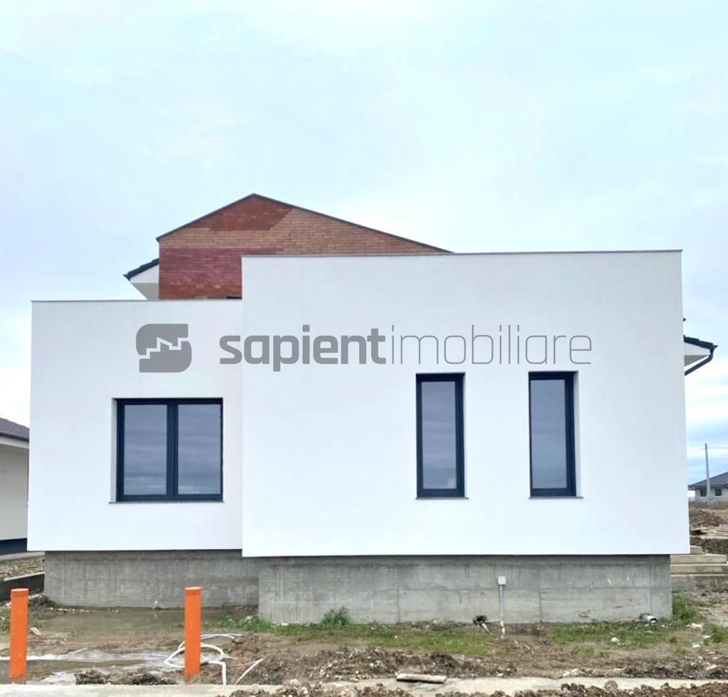 CASA INDIVIDUALA IN ORADEA - Poză 2