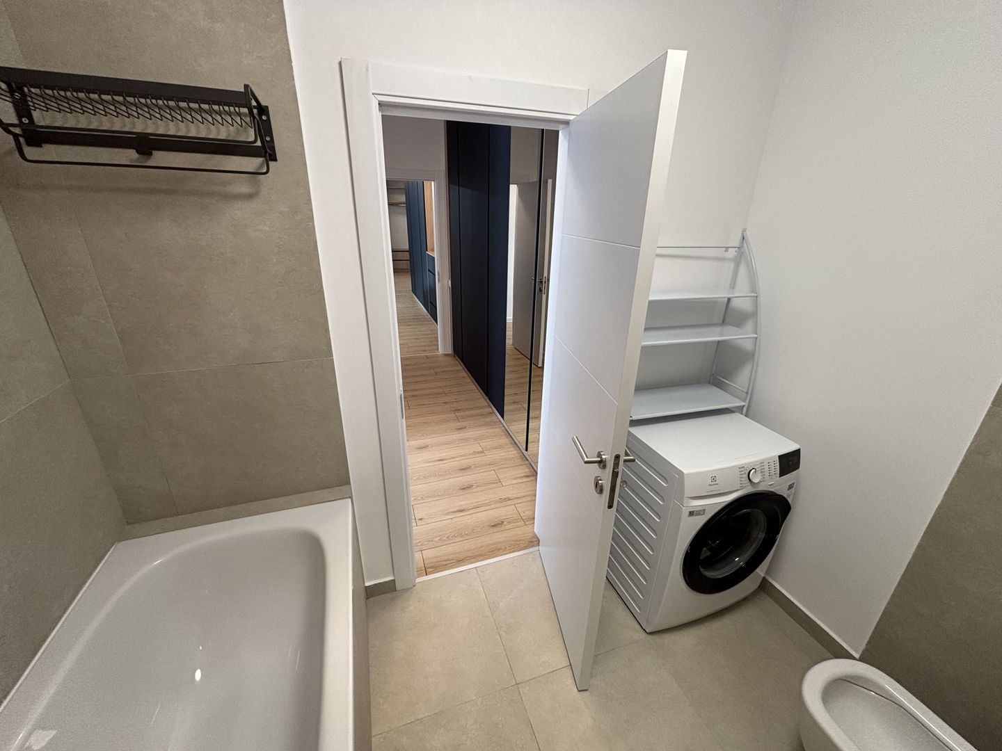 Apartament 3 Camere Decomandat | Terasă 23 mp cu Vedere la Lac + Parcare - Poză 14