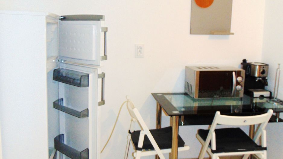 Garsoniera spatioasamobilata modern-Judetean - Poză 6
