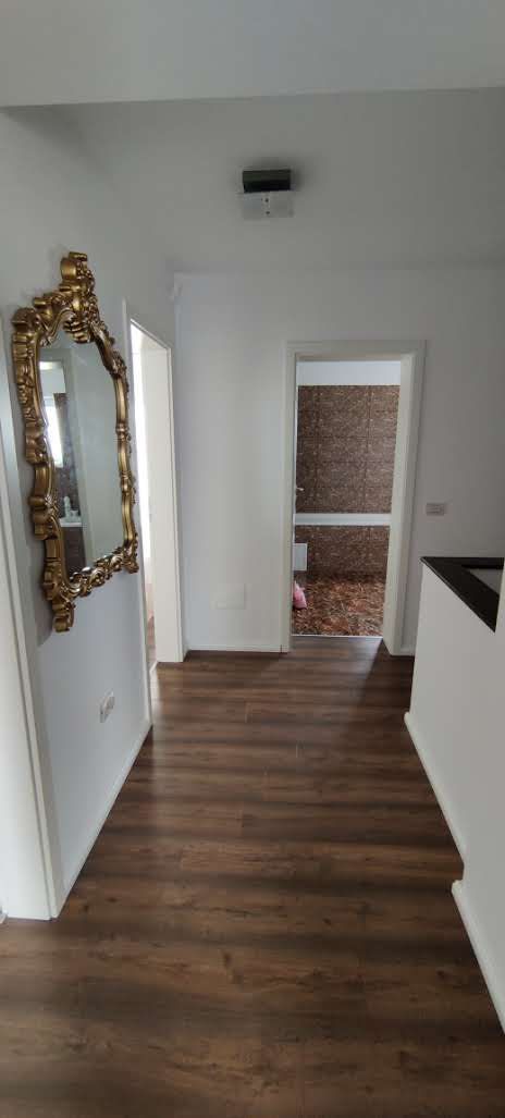 DUPLEX MOSNITA NOUA  98 MP UTILI CU 375 MP TEREN - Poză 16