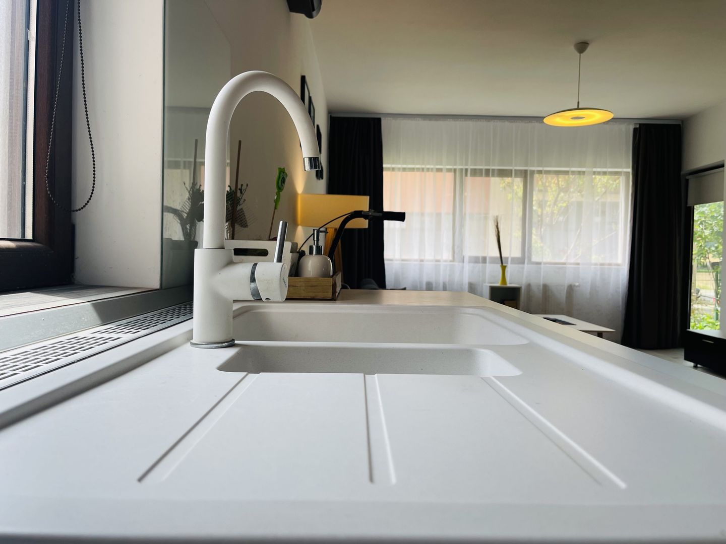 INCHIRIAT - Apartament modern cu 3 camere & 2 bai | 72 mp | Terasa inchisa - Poză 8