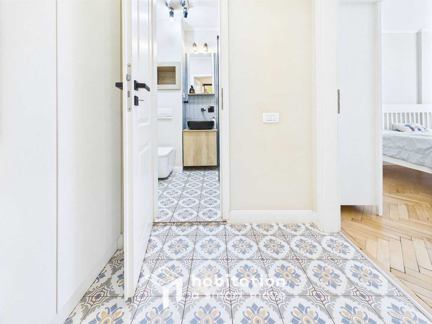 Apartament cu stil, energie vibranat  si terasa –in  Piața Victoriei - Poză 12