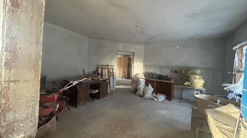 Proprietate multifuncțională cu potențial pentru investiții - Poză 10